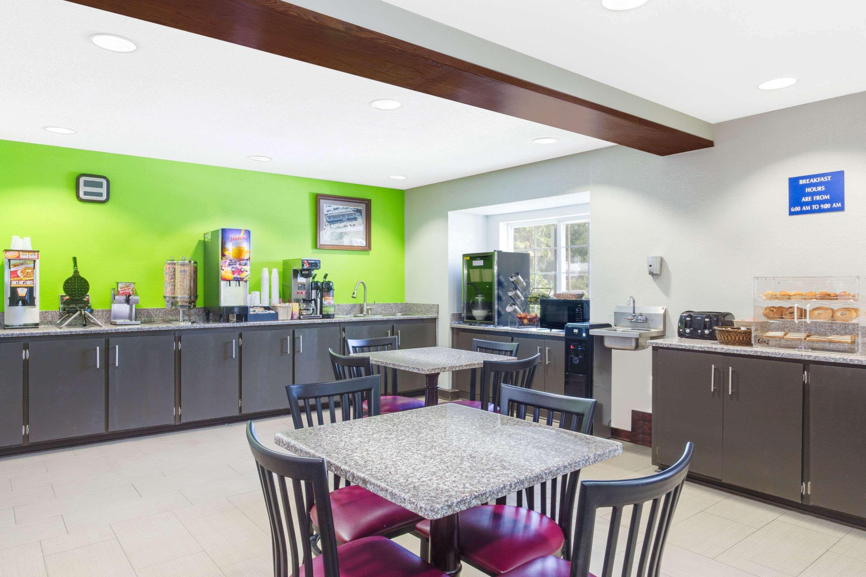 Microtel Inn & Suites By Wyndham Savannah/Pooler Eksteriør billede